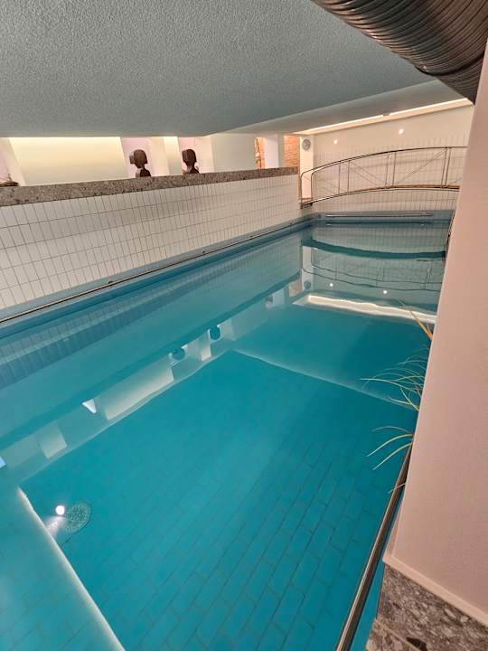 Pool Hotel City Krone