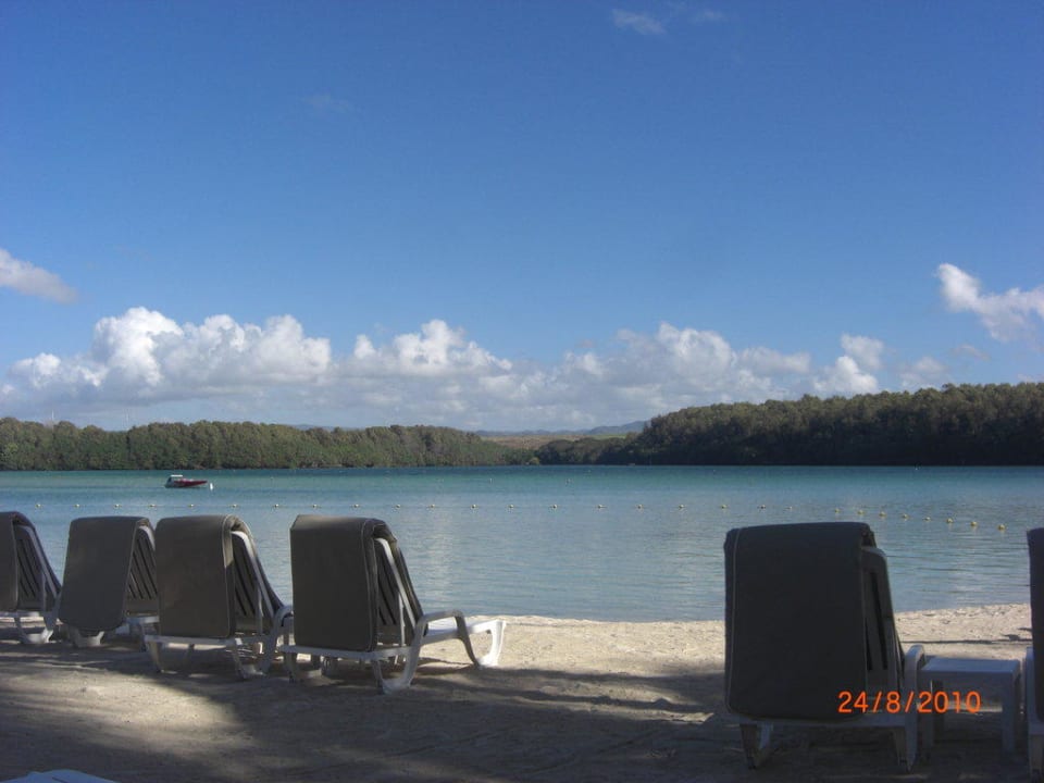 Hotel-Strand vor Hauptpool Shandrani Beachcomber Resort & Spa