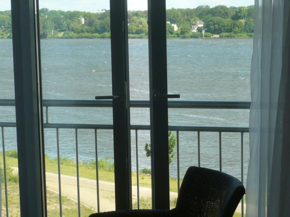 Blick aus dem Zimmer elaya hotel hamburg finkenwerder