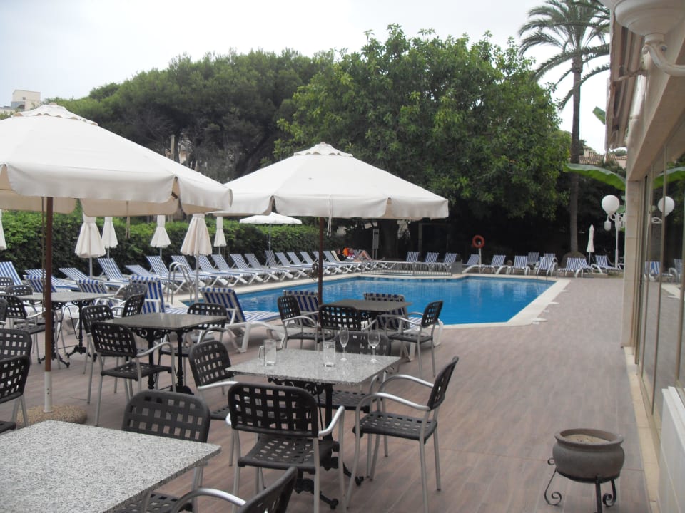 Pool vorne, zum Strand hin R2 Lago Playa Park