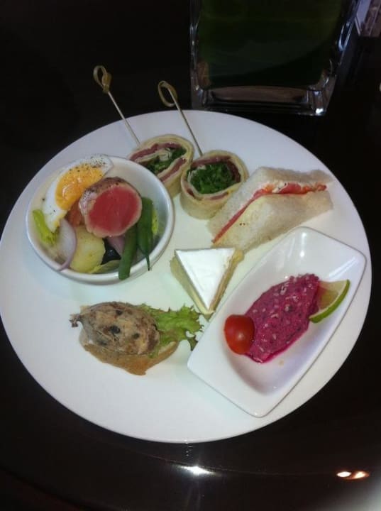 Appetizer in der ClubLounge The Ritz-Carlton, Dubai