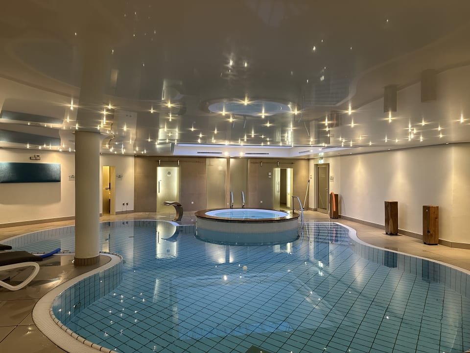 Pool Welcome Hotel Bad Arolsen