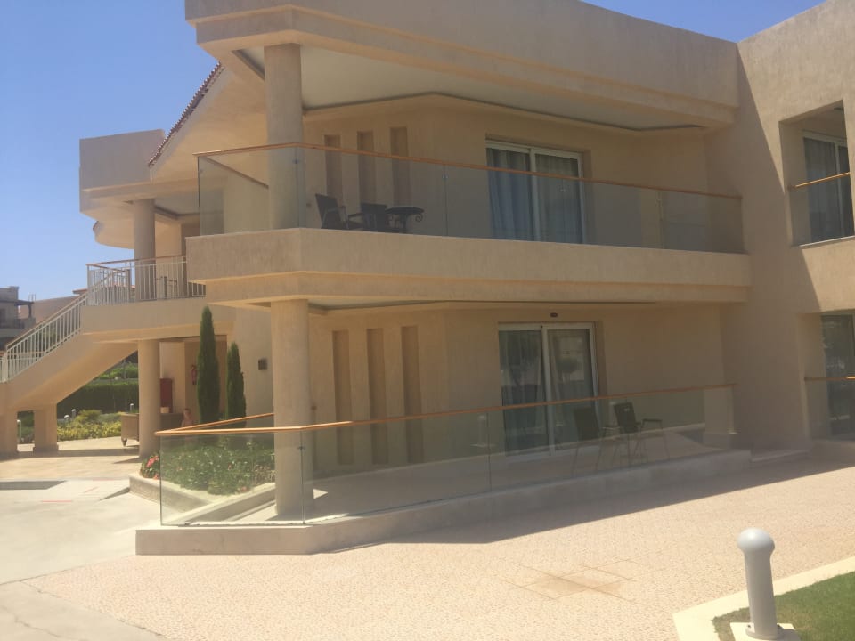 Außenansicht Pickalbatros Royal Moderna Resort-Sharm El Sheikh