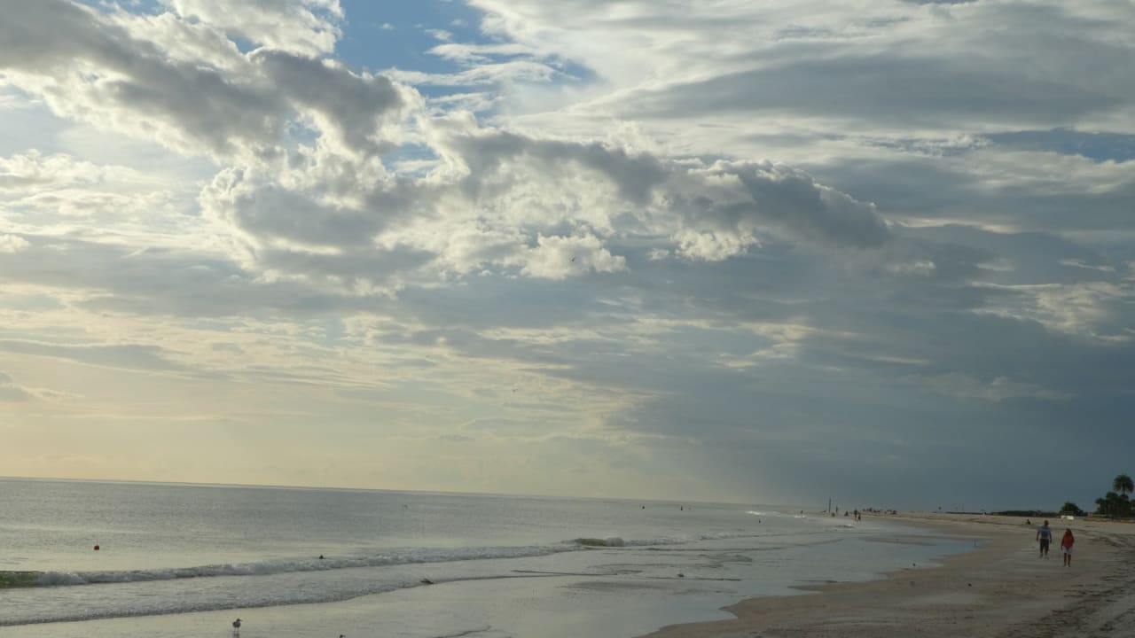 Strand Hotel The Beachcomber Beach Resort