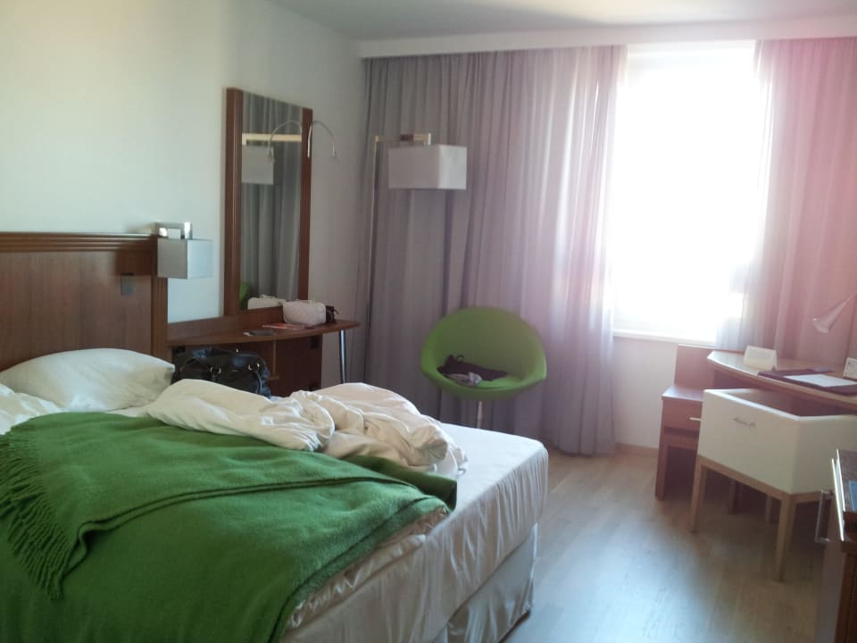 Zimmer Hotel NH Hamburg Altona