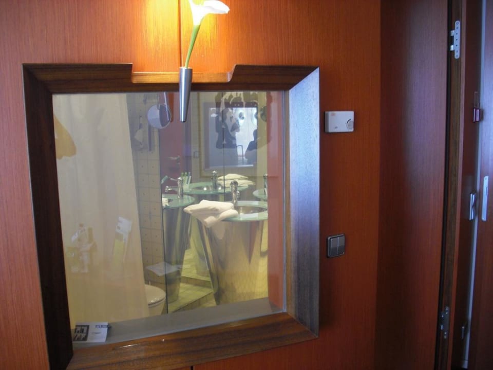 Fenster zum Badezimmer Penck Hotel Dresden