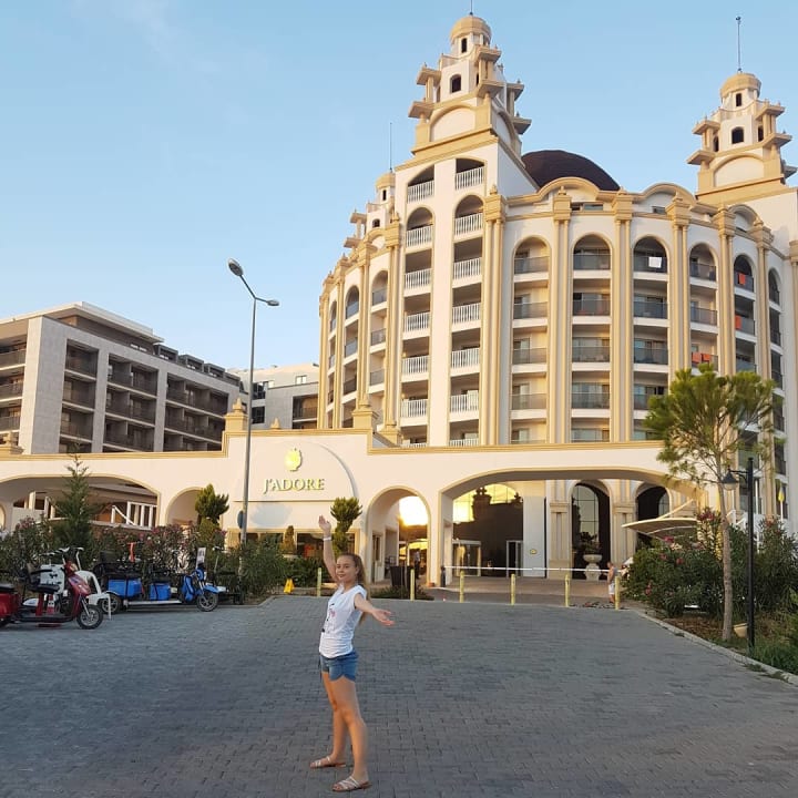 Außenansicht J'adore Deluxe Hotel & Spa