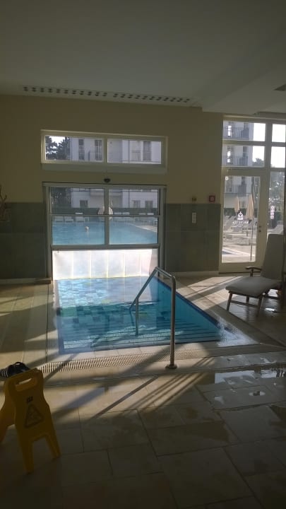 Zugang zum Außenpool Steigenberger Grandhotel & Spa