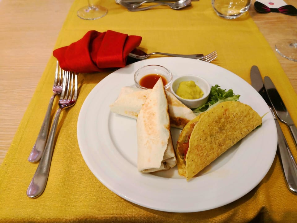 Gastro Acanthus Cennet Barut Collection