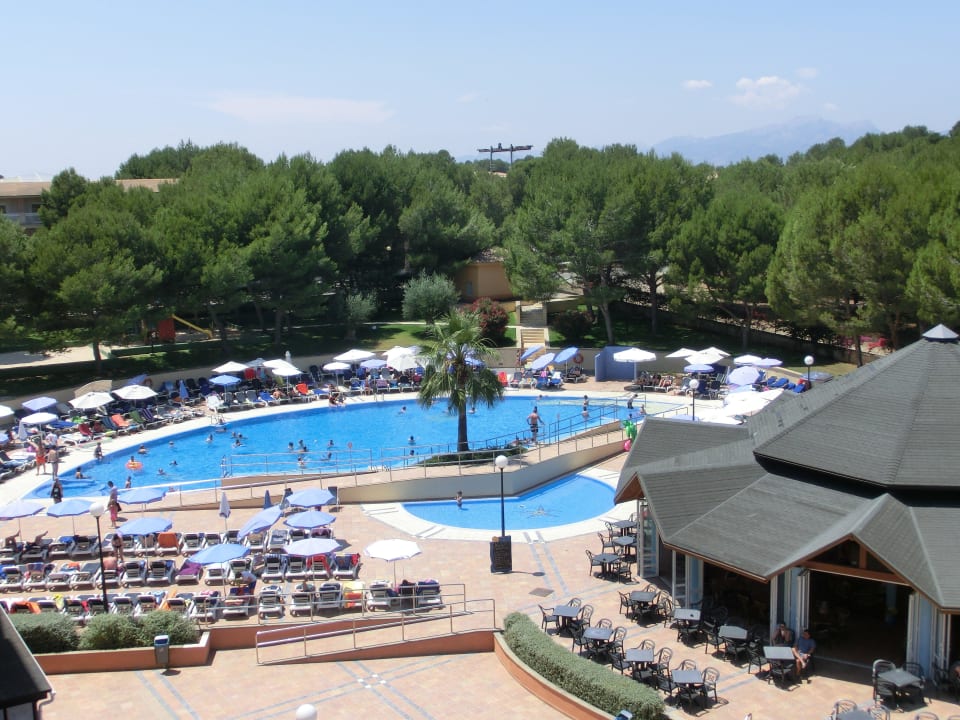 Poolansicht Aparthotel Can Picafort Palace