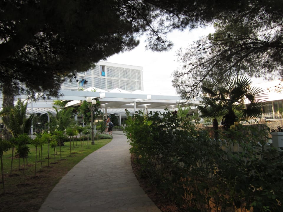 Hotel aus Richtung Strand Amadria Park Ivan