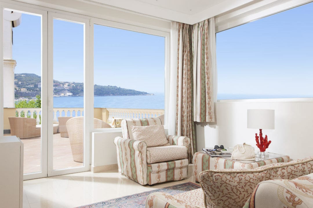 Suite room - Sea frontal View - Bedroom. Hotel Corallo Sorrento
