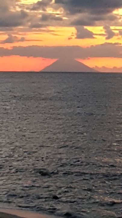 Aktiver Vulkan Stromboli Aldiana Club Rocca Nettuno Calabria