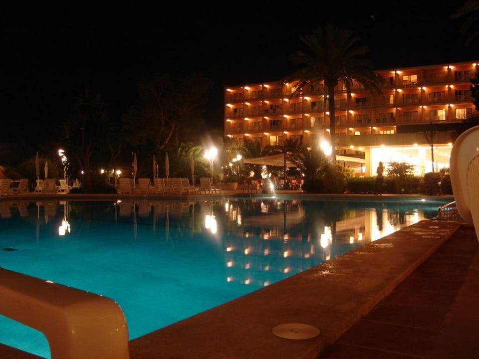 Pool bei Nacht Grupotel Gran Vista & Spa