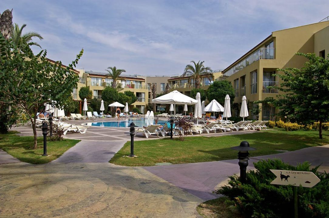 Silence Beach Selectum Family Resort Side