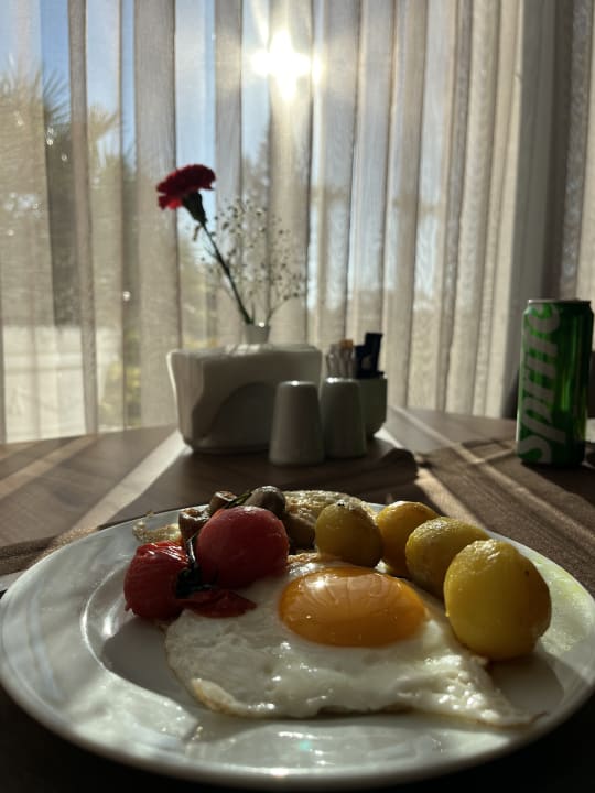 Gastro Hotel Miracle Resort