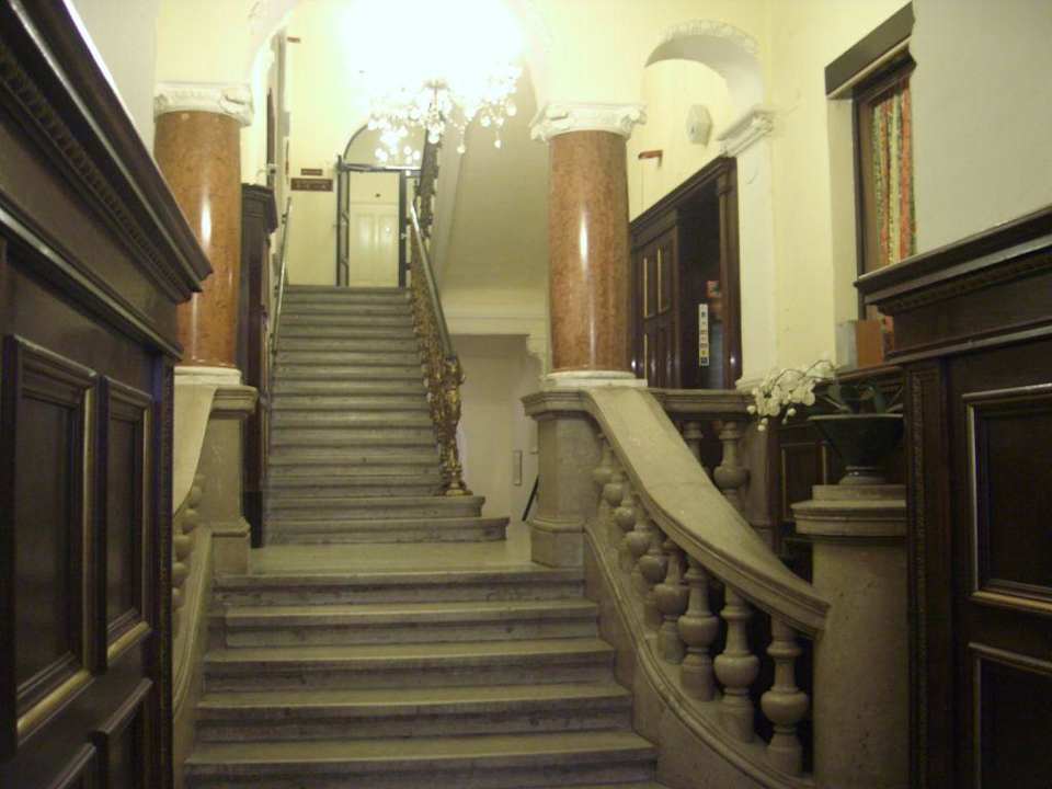 Schöne Lobby Hotel Fürst Metternich