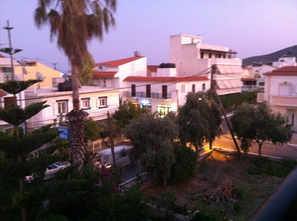 Abendlicher Blick auf Ireon Hotel Niki