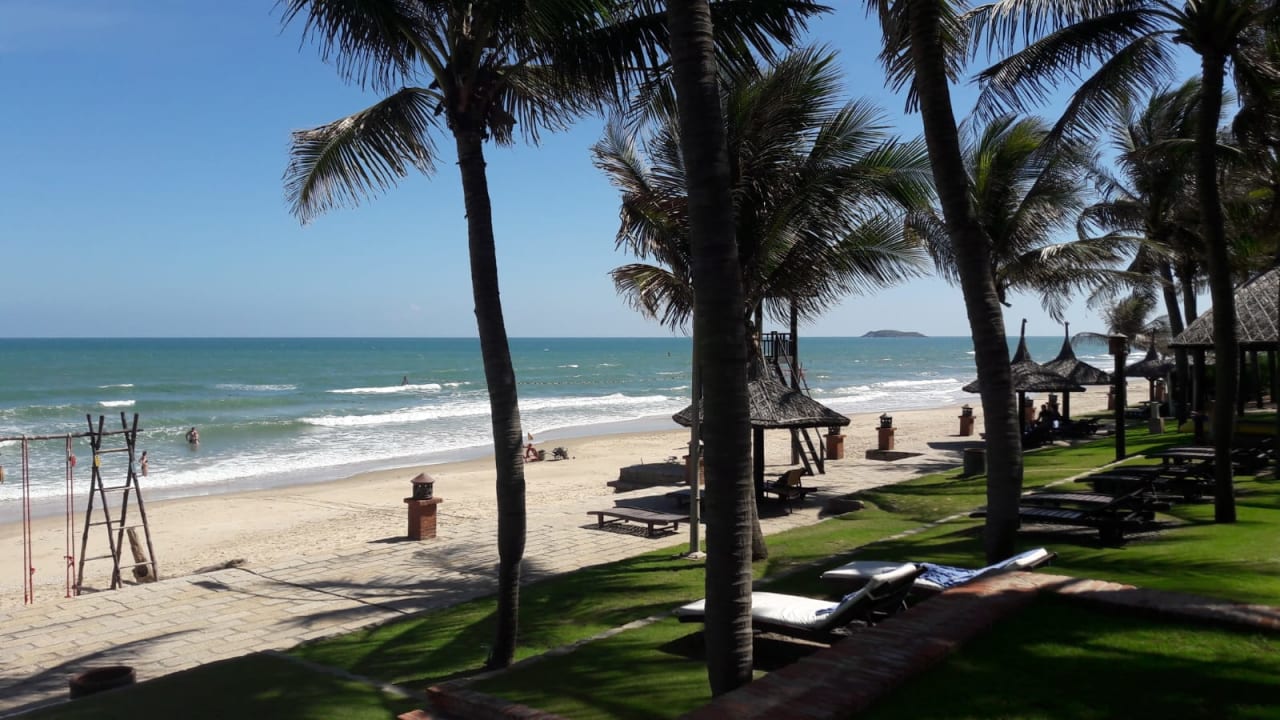 Strand Pandanus Resort