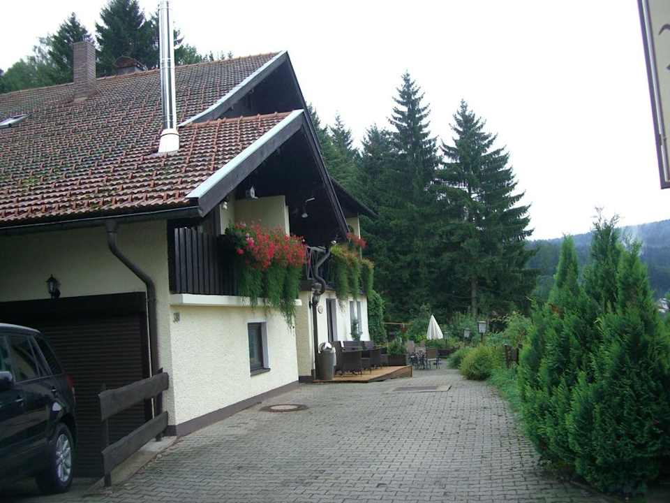 Zugang zum Haus Montara Suites Bodenmais