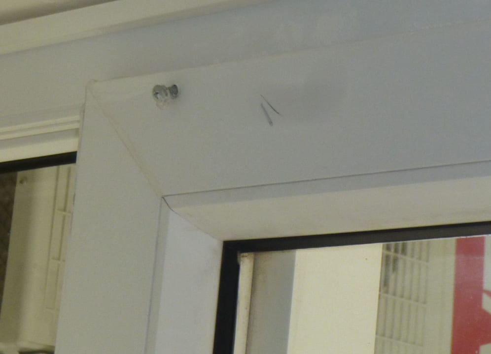 Zugeschraubte Balkontür Voxx Resort