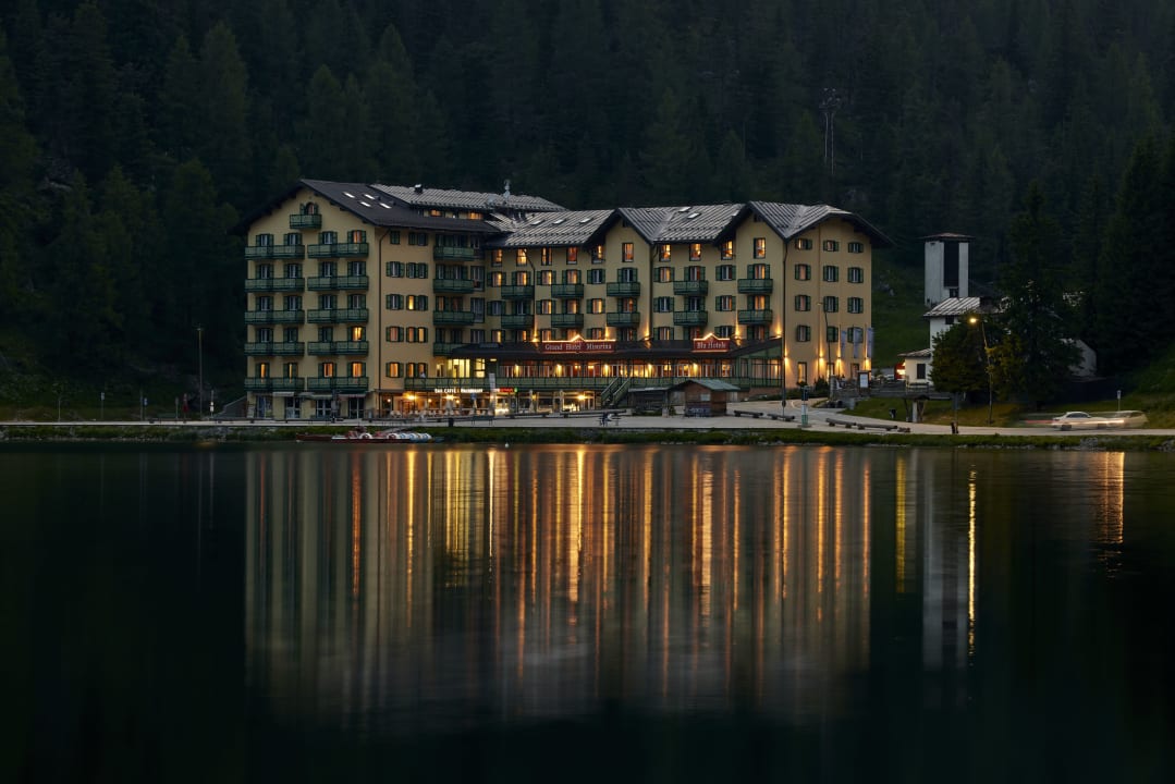 Außenansicht Grand Hotel Misurina