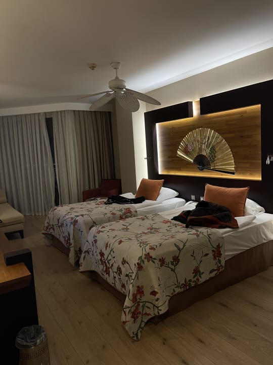 Zimmer Limak Lara Deluxe Hotel & Resort