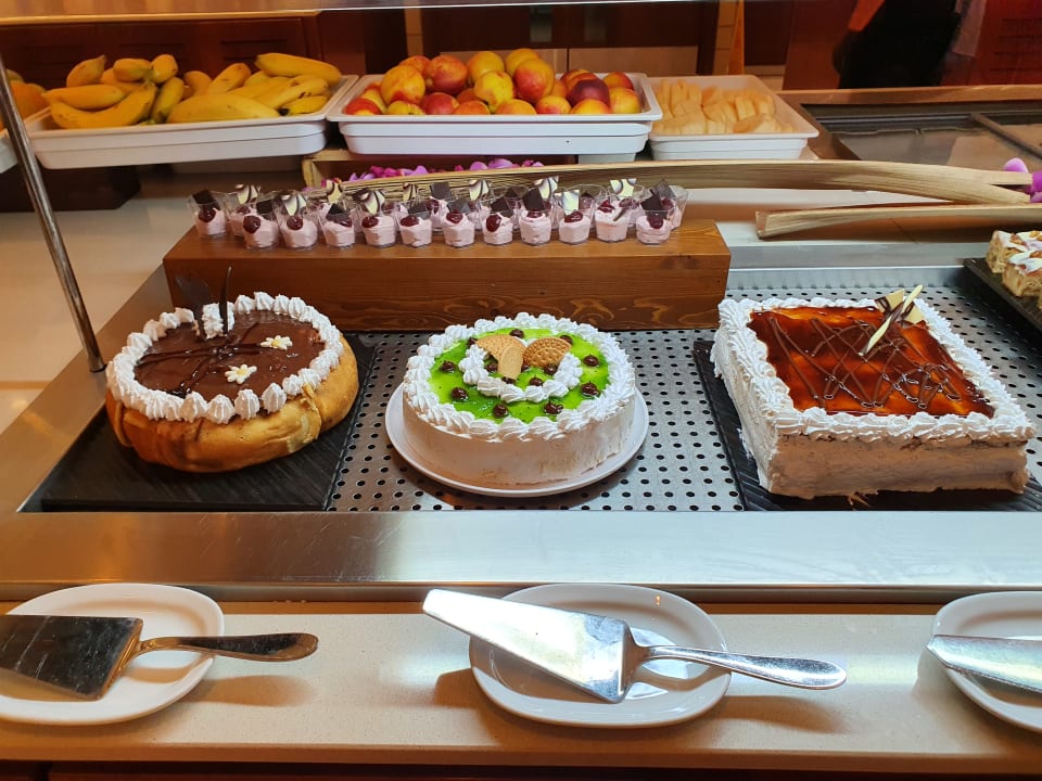 Gastro Crystal Springs Beach Hotel