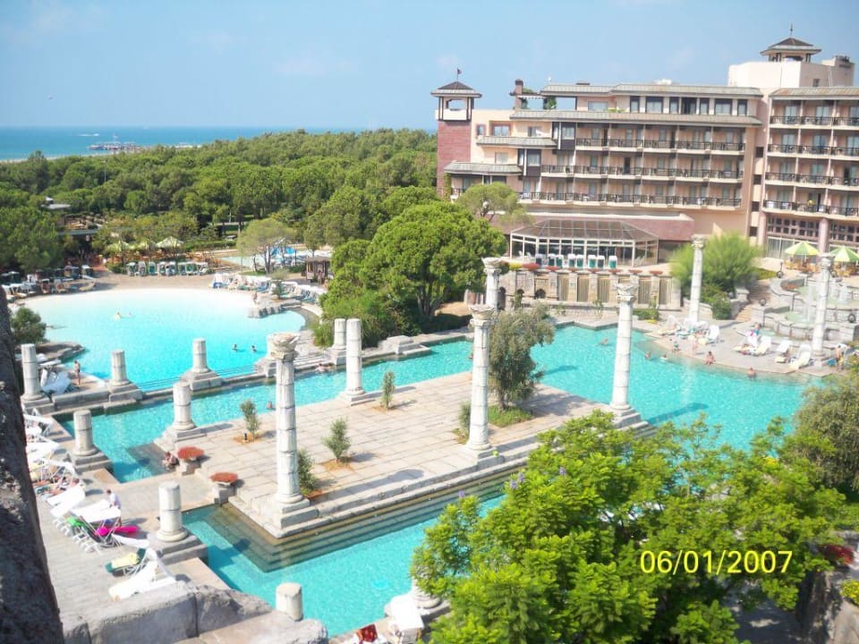 Scene Xanadu Resort Hotel