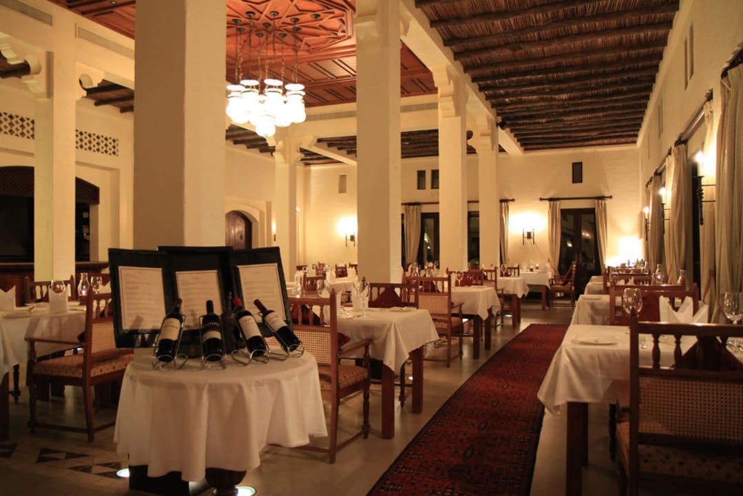 „The Restaurant“ Al Maha, A Luxury Collection Desert Resort & Spa