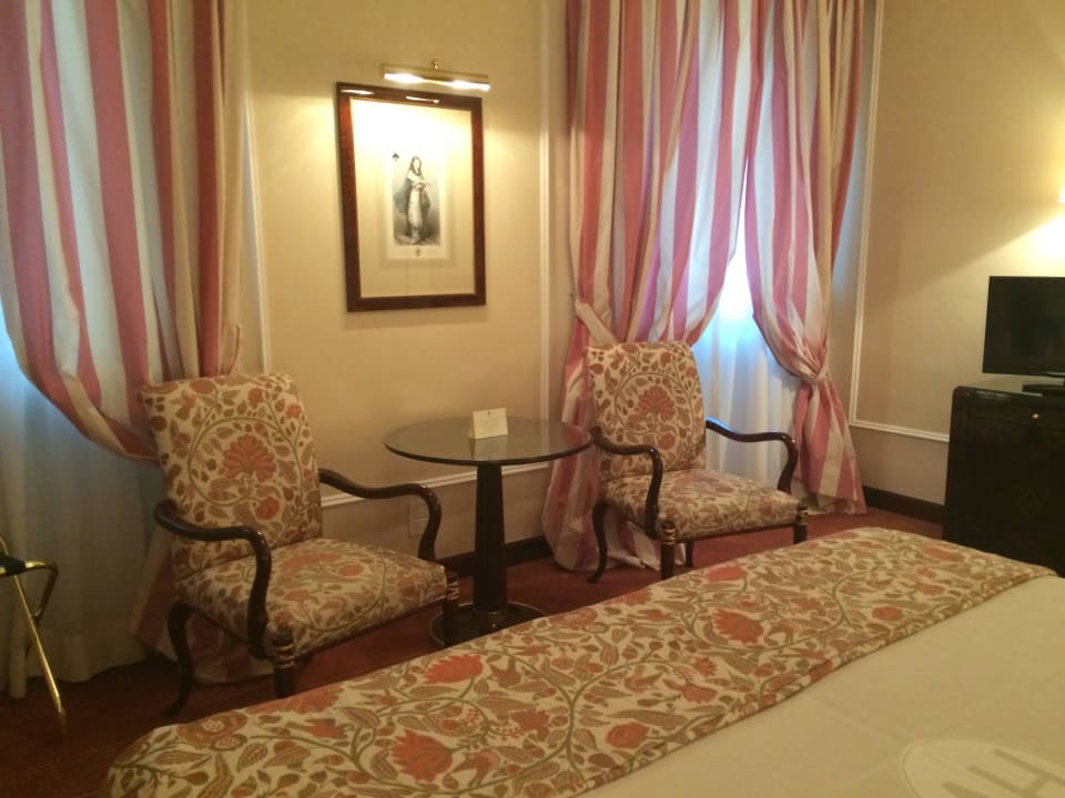 Zimmer Hotel De la Ville