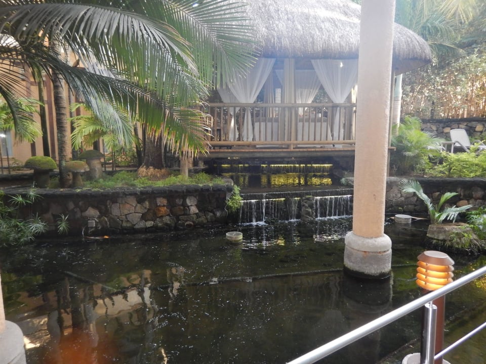 Hotelteich Victoria Beachcomber Resort & Spa