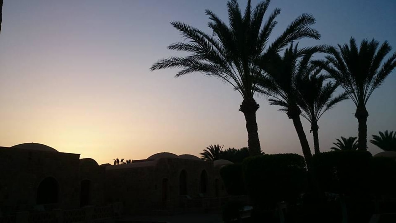 Aussicht aus Hotelanlage Mövenpick Resort El Quseir