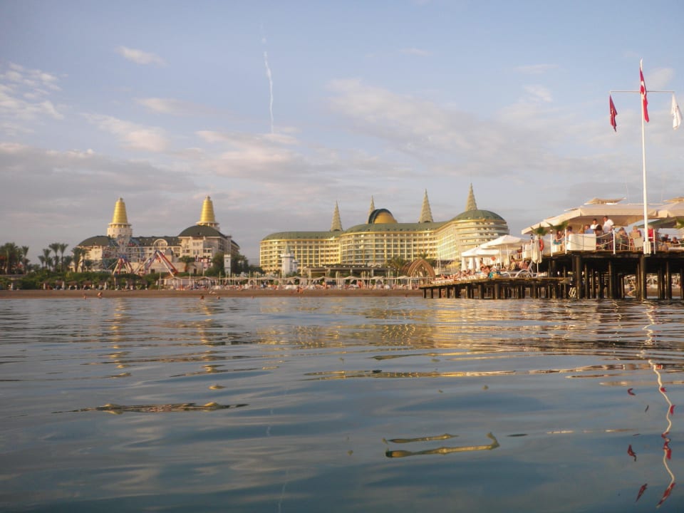 Steg mit Imperial und Diva im Hintergrund Hotel Delphin Imperial