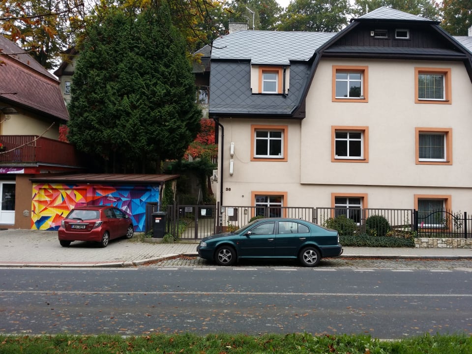 Außenansicht Hostel Holiday Karlovy Vary