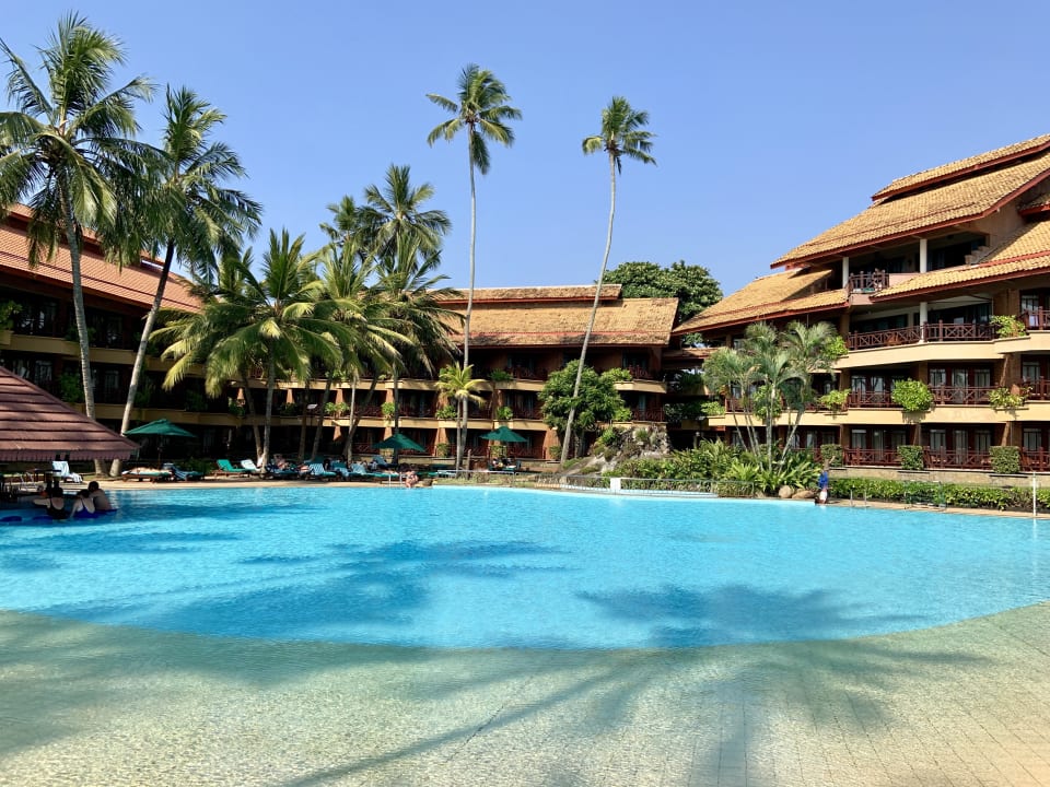 Pool Royal Palms Beach Hotel