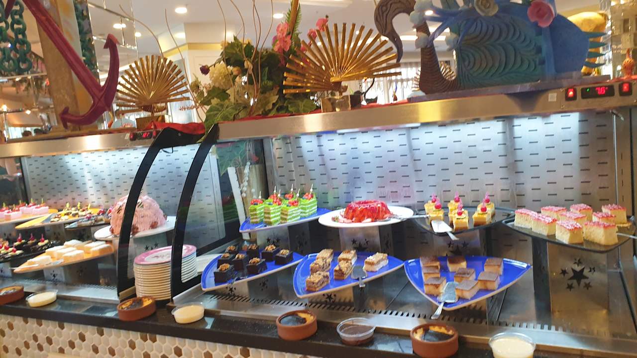 Gastro Dream World Aqua Hotel