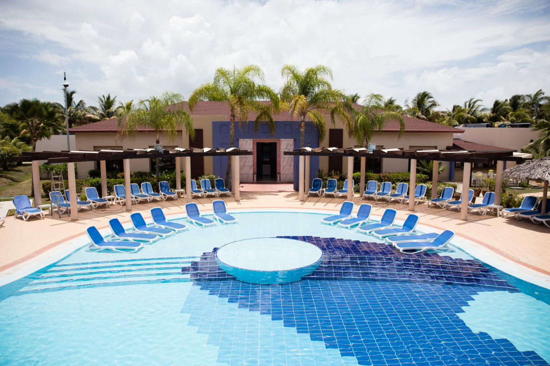 Pool Sanctuary at Grand Memories Varadero