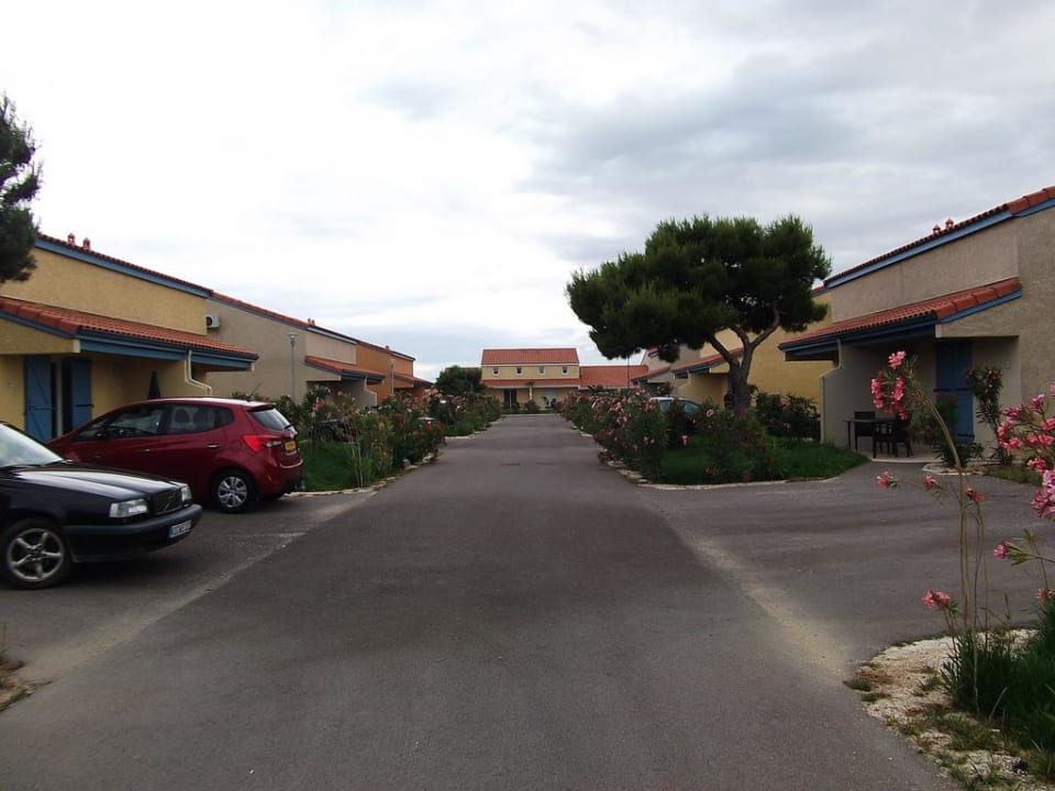 Straßenzug in der Anlage Apartments Le Mas De Torreilles