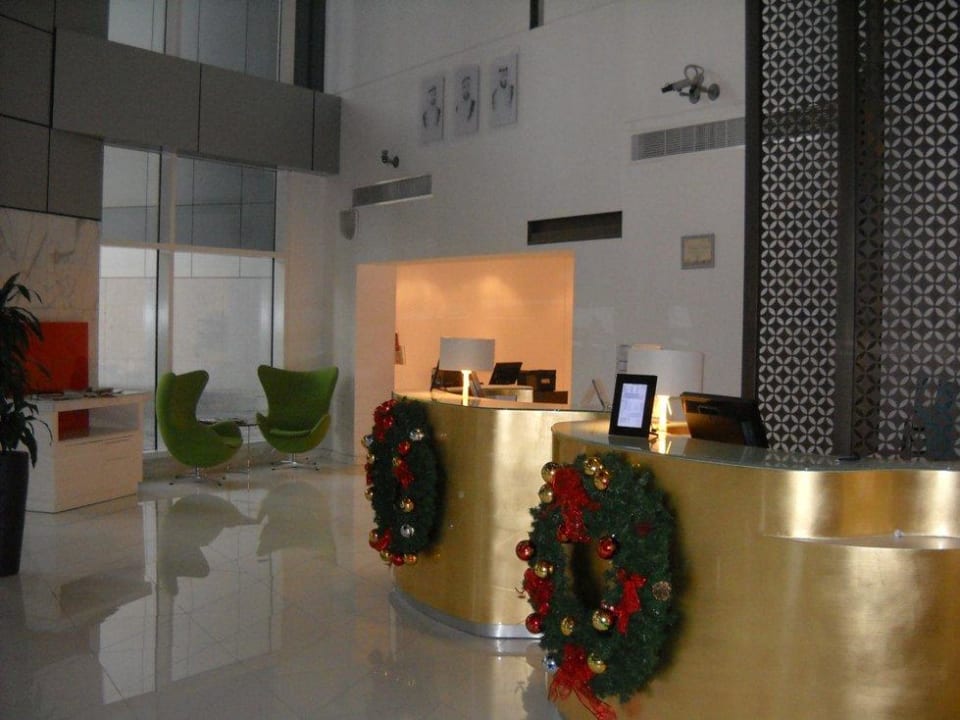 Rezeption Millennium Central Dubai Downtown