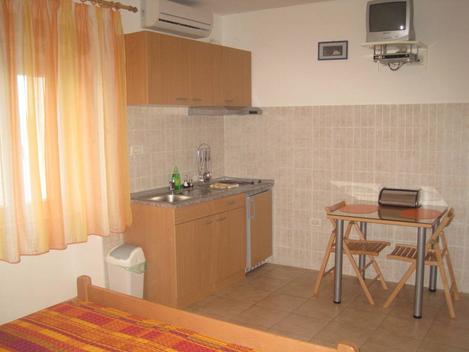 Studio apartment with sea view Villa Galovic