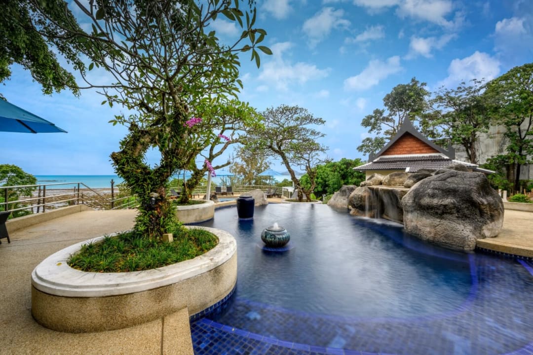 Pool Namaka Resort Kamala