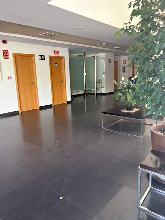 Lobby Garbi Costa Luz