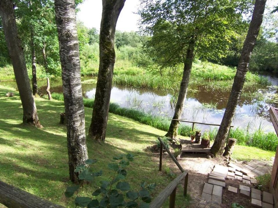 River Paliuniskio Dvaro sodyba