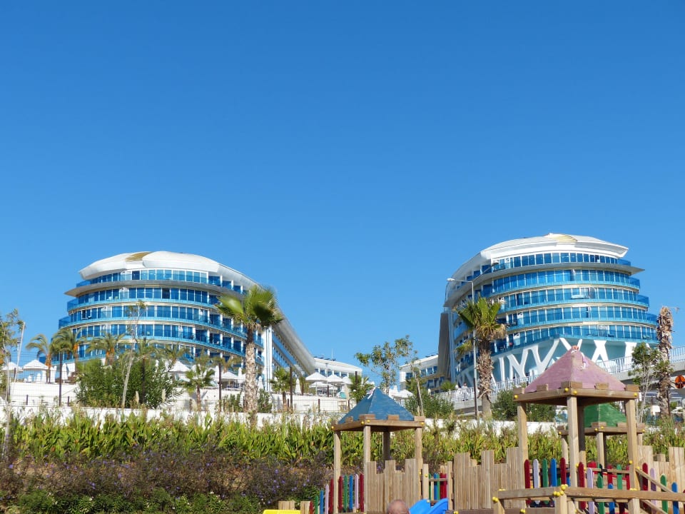 Vom Strand Richtung Hotel Vikingen Infinity Resort & Spa