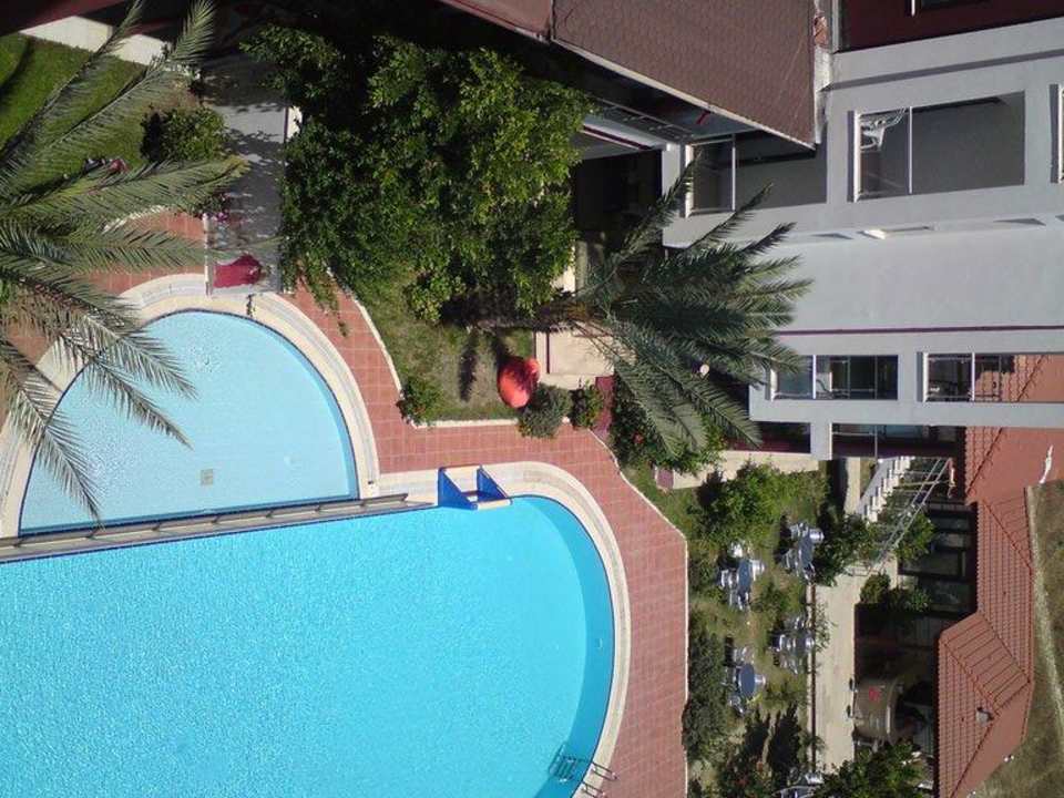 Aussicht vom Balkon auf Pool Hotel Side Elis