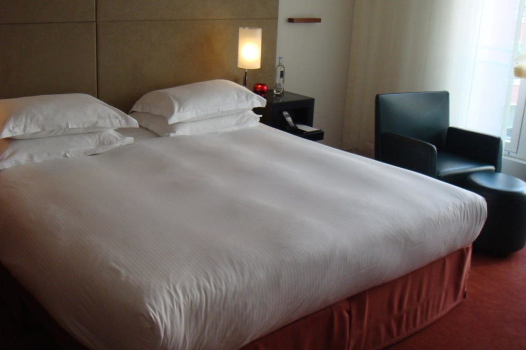 Bett Grand Hyatt Berlin