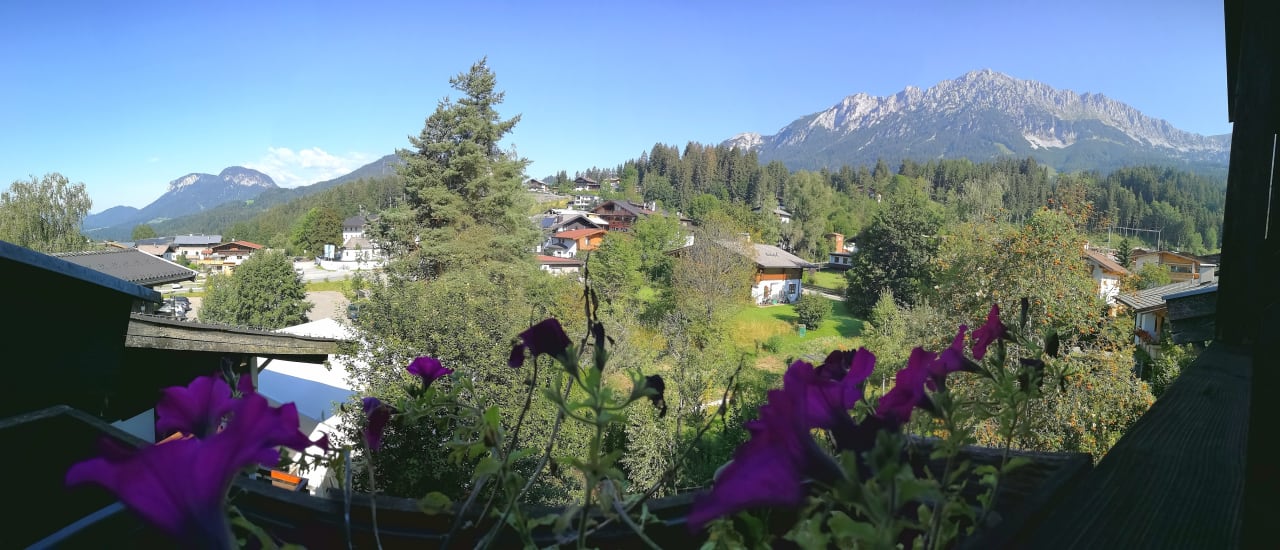 Ausblick Garni Hotel - Das Alpin Kaiserzeit