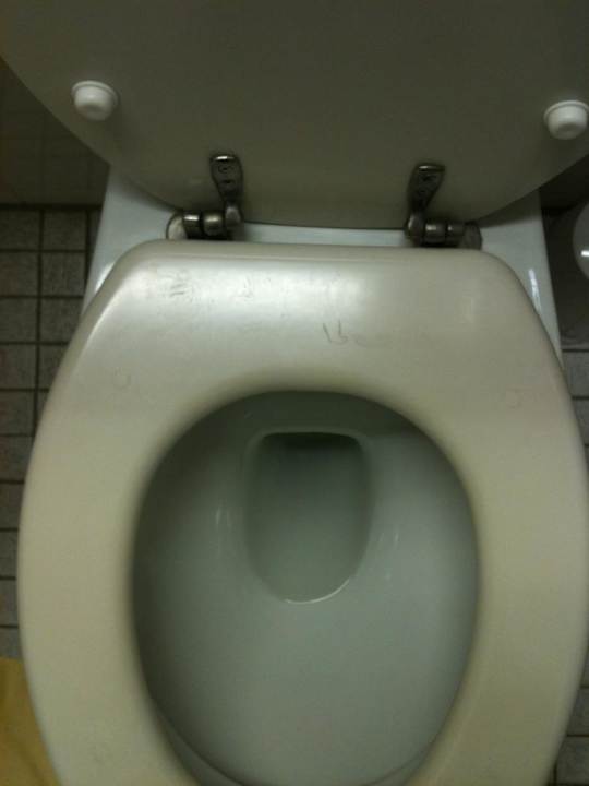 WC nach Reinigung AAA Budget Hotel Köln