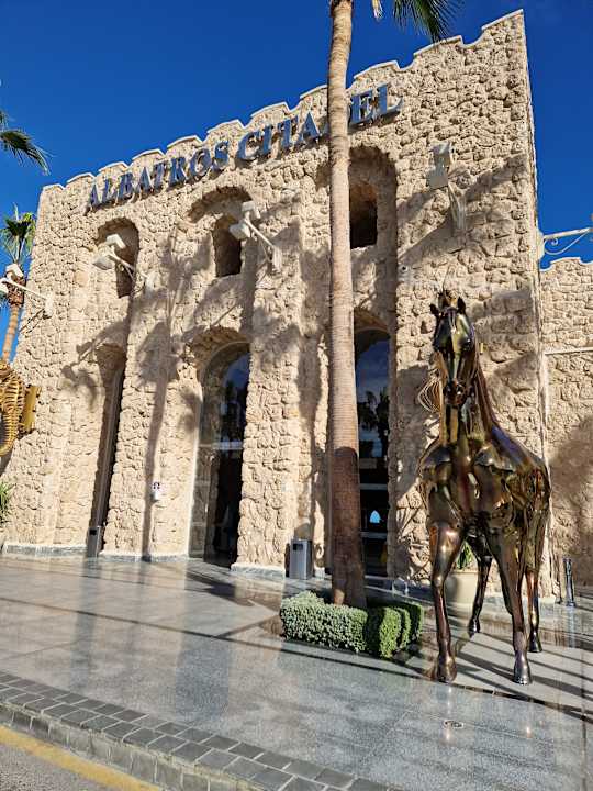 Außenansicht Pickalbatros Citadel Resort